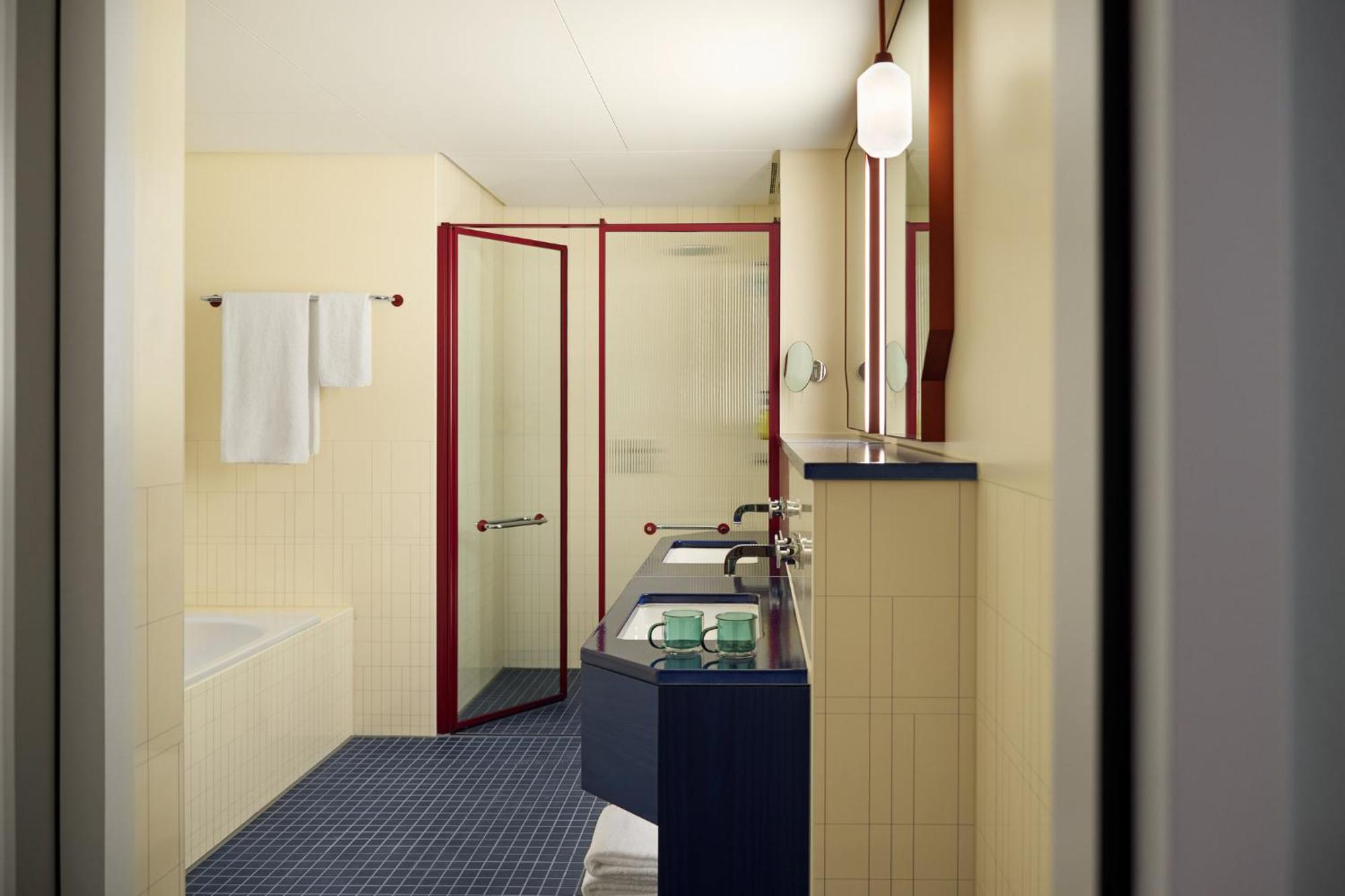 Kimpton Main Frankfurt By Ihg Ξενοδοχείο Φραγκφούρτη Εξωτερικό φωτογραφία